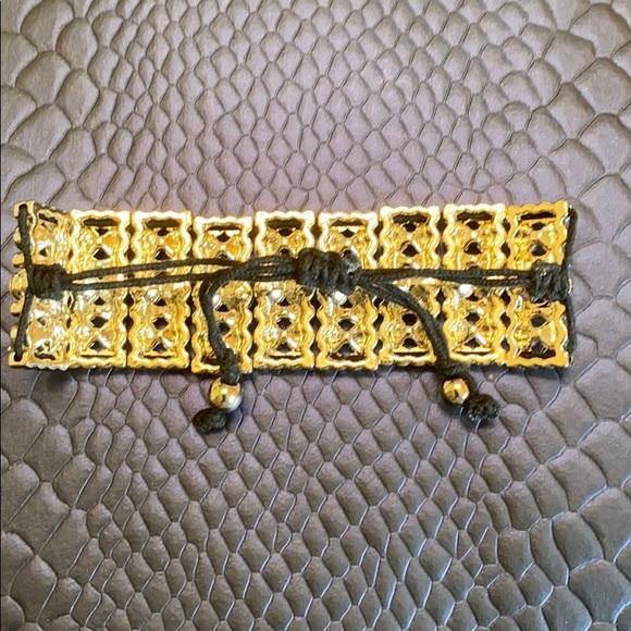 Jewelry - Picture 2 of 3